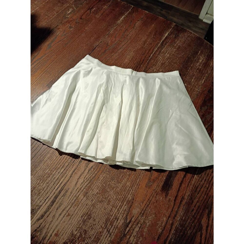 Size 15 Jodi Kristopher Lined Off White Mini Skirt Rear Zip Silky Satin Look